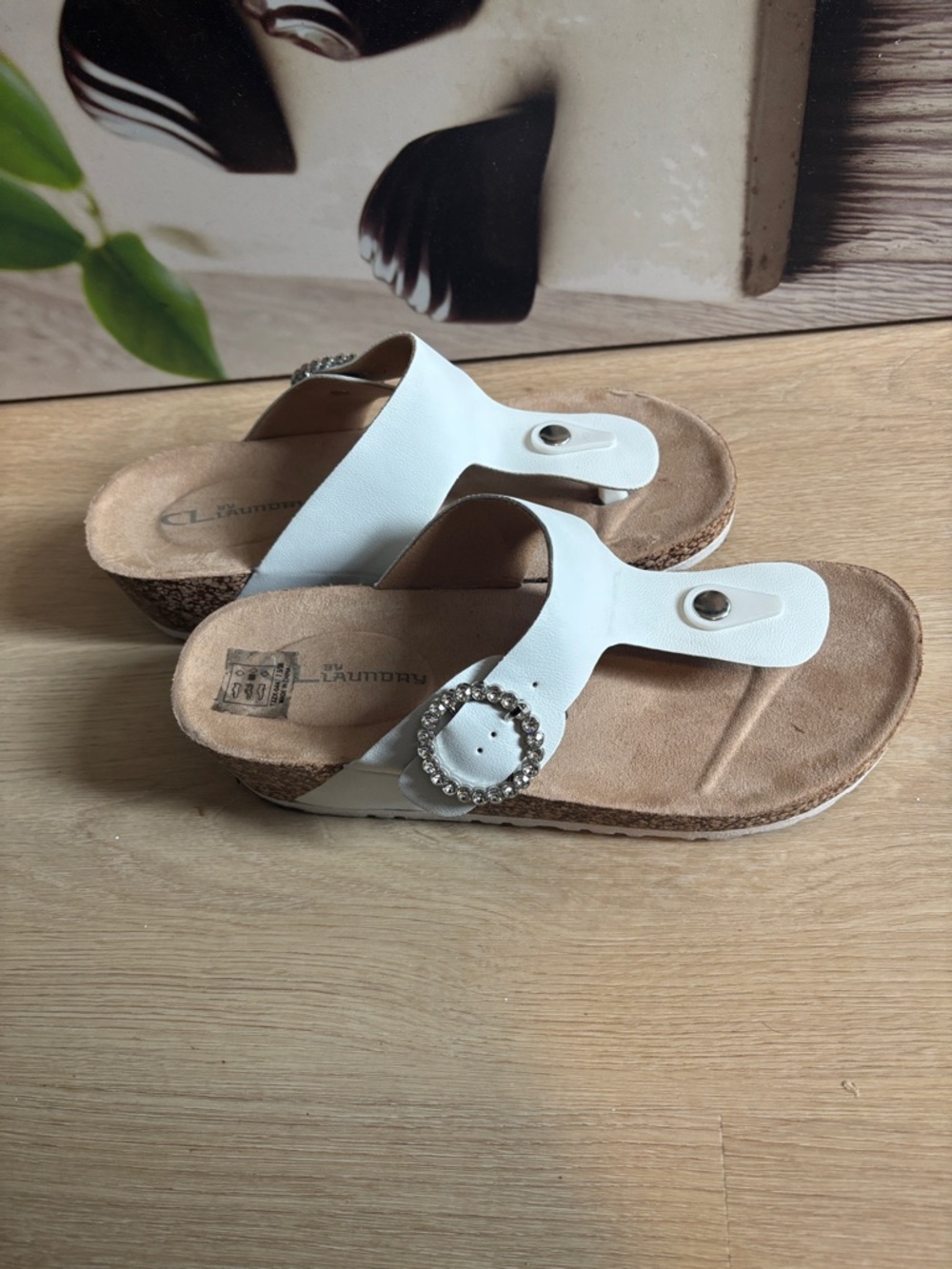 CL by Laundry White T-Strap Sandals with Rhinestone Buckle US 8 - Picture 4 of 9